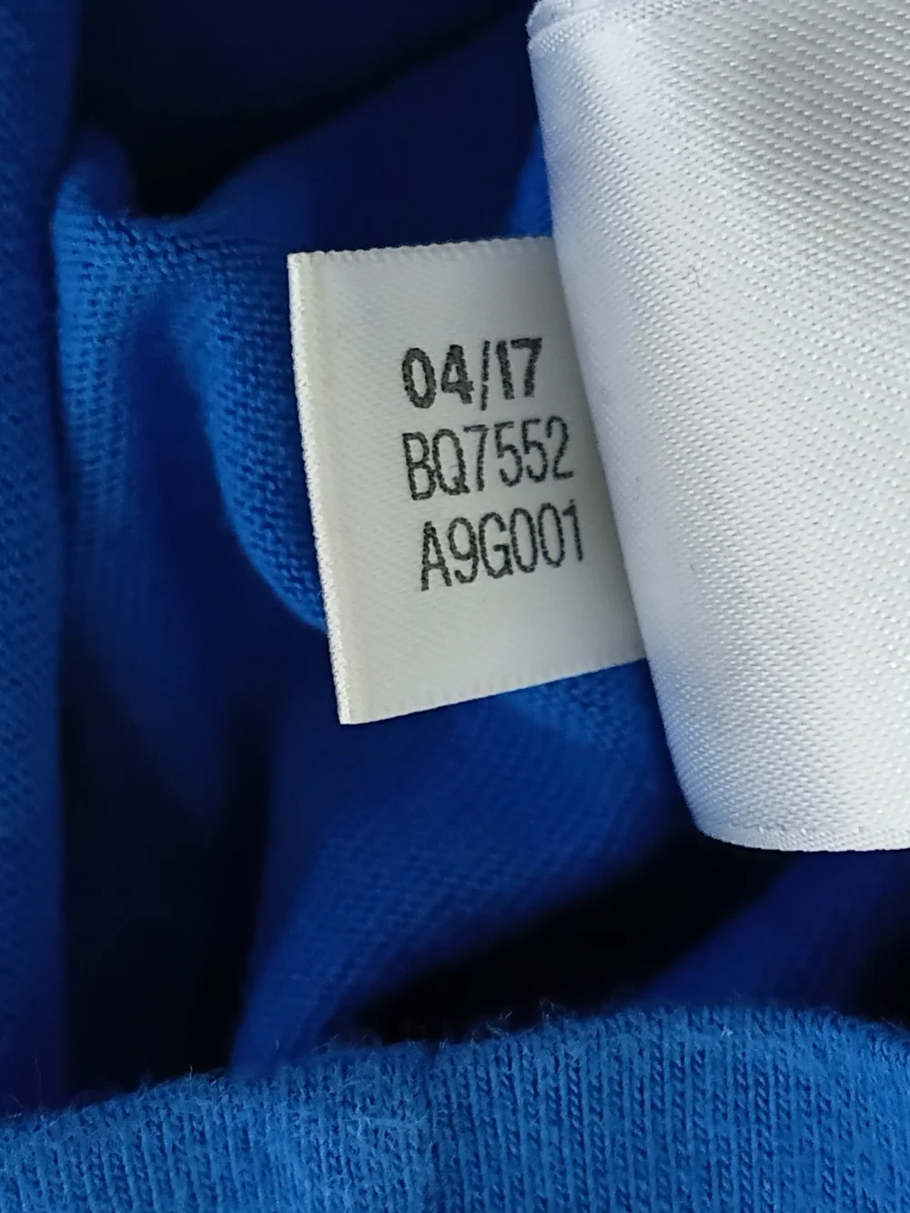 adidas  Originals Men's Royal Blue with 3 White Stripes T-shirt Size Small